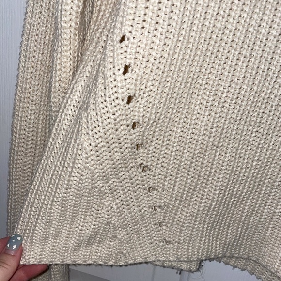 Forever 21 Cropped Sweater - Picture 3 of 5